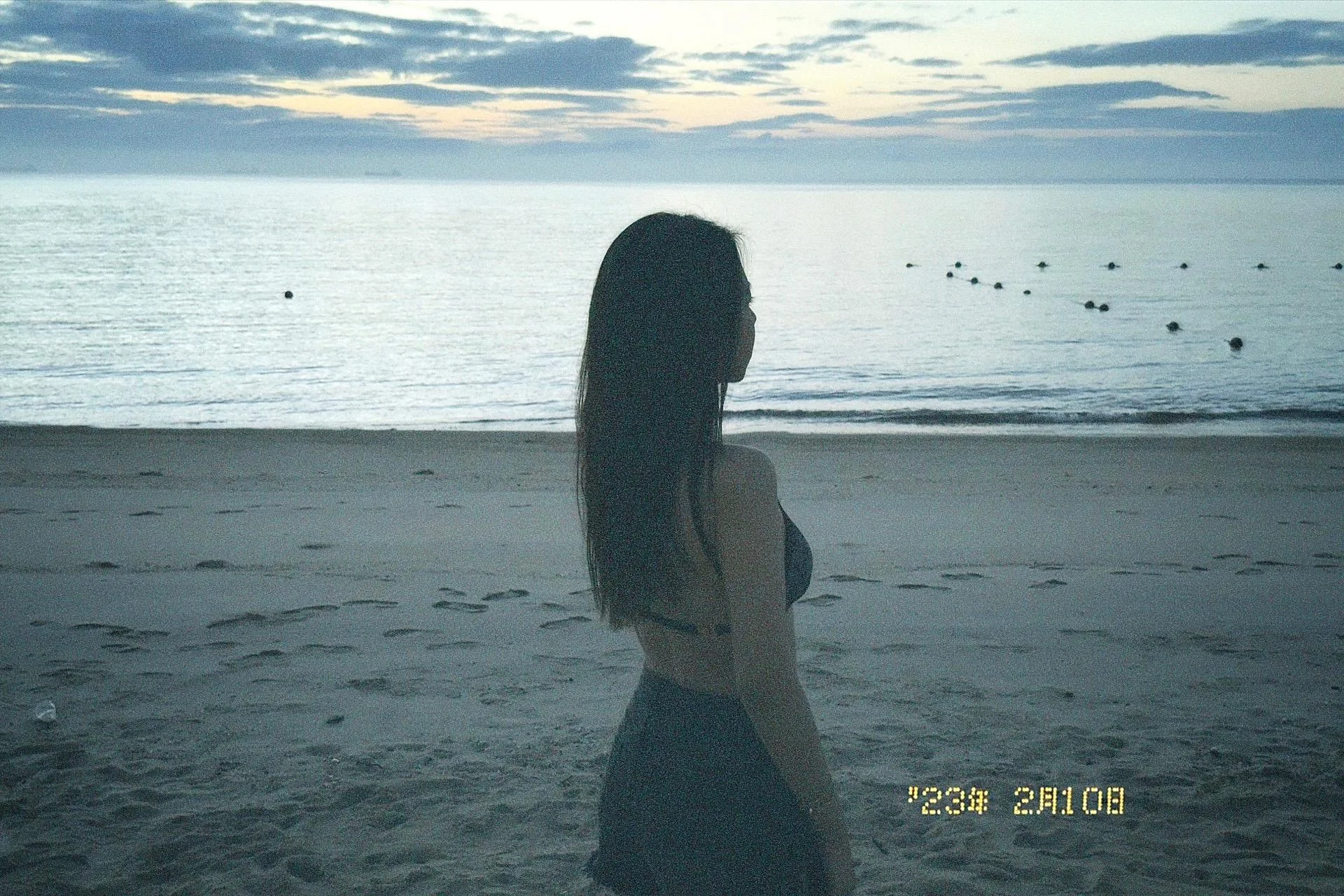 人生浪费指南：🥥🌴🌻。🌙‘旅行部分胶卷怎么会这样 快乐和烟火那么像。 · 3