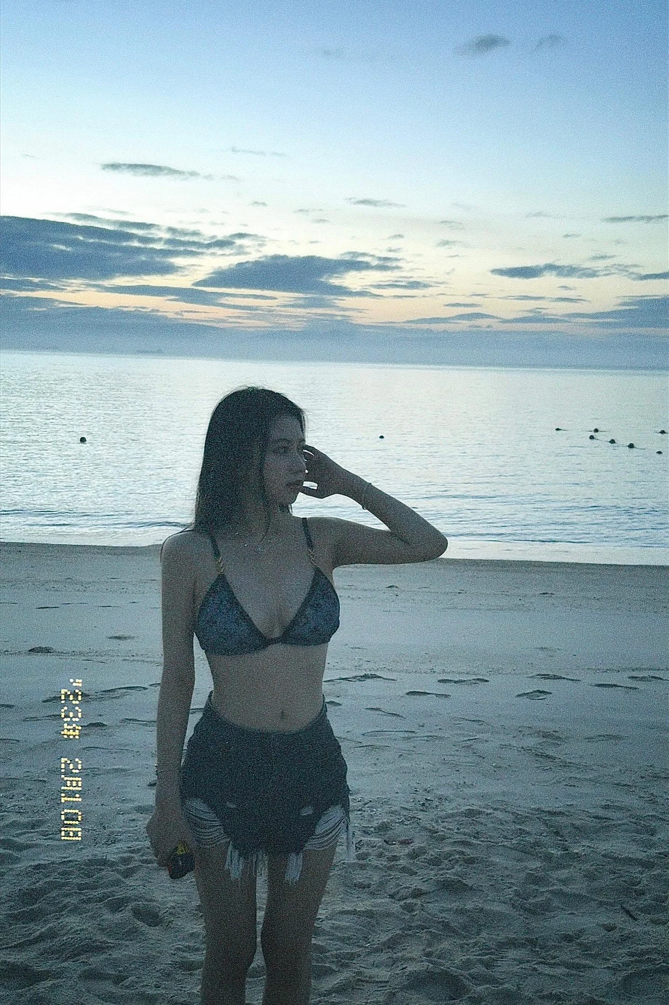 人生浪费指南：🥥🌴🌻。🌙‘旅行部分胶卷怎么会这样 快乐和烟火那么像。 · 5