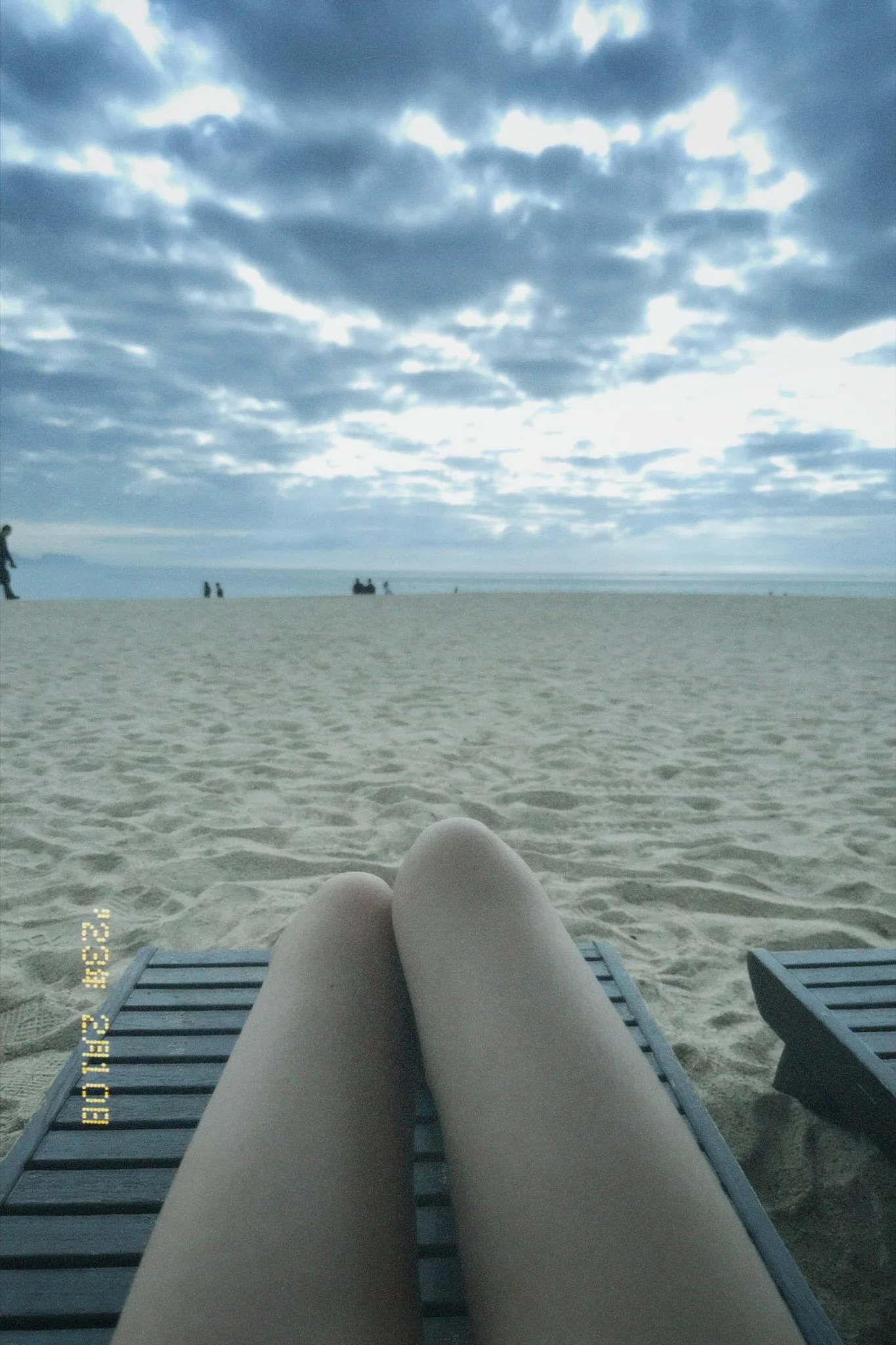 人生浪费指南：🥥🌴🌻。🌙‘旅行部分胶卷怎么会这样 快乐和烟火那么像。 · 9