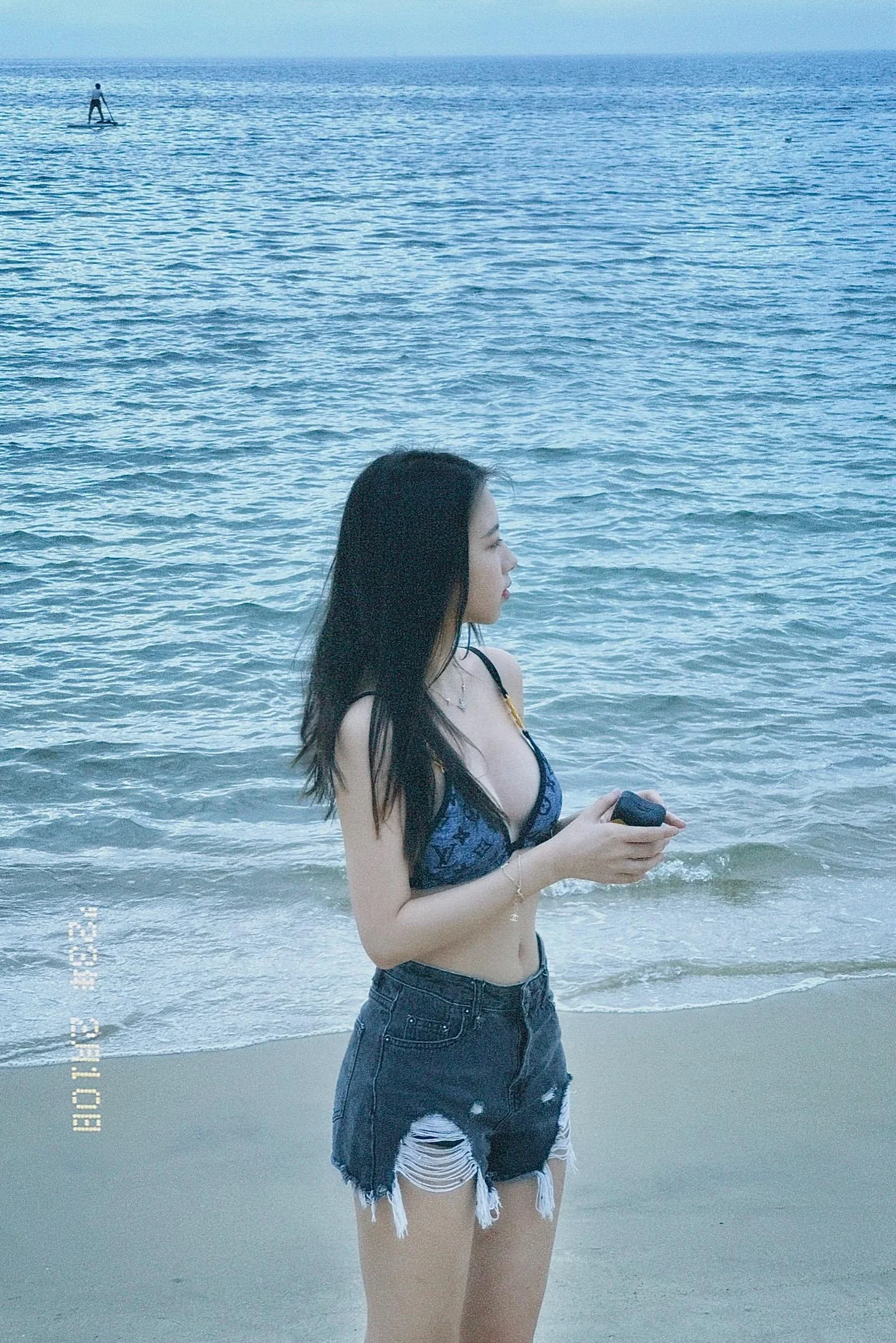 人生浪费指南：🥥🌴🌻。🌙‘旅行部分胶卷怎么会这样 快乐和烟火那么像。 · 8